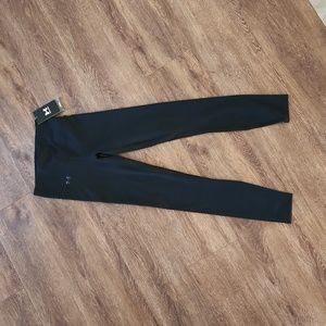 NWT Black Under Armour Fitted Womens Legging, XS TALL